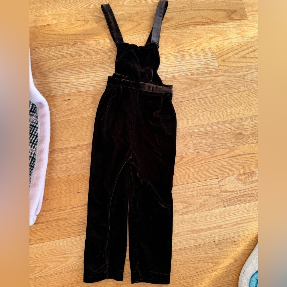 Zara girls brown super soft velvet jumpsuit in a size 6- never worn with tags!
